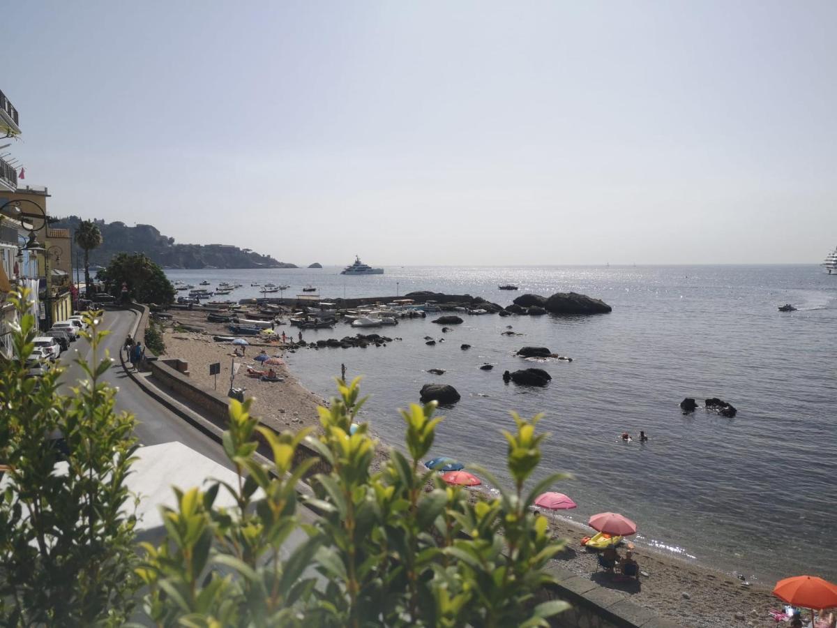 Tulla'S Hotel Giardini Naxos Exterior photo